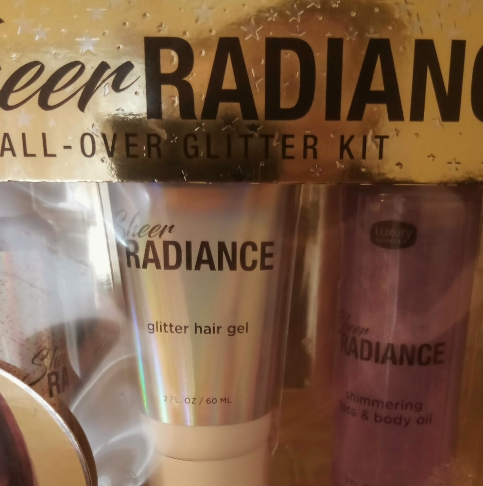 Luxury Essentials all-over glitter kit